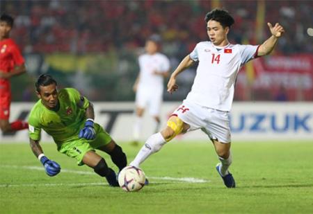 Vòng cuối quyết định 4 tấm vé vào bán kết AFF Cup 2018