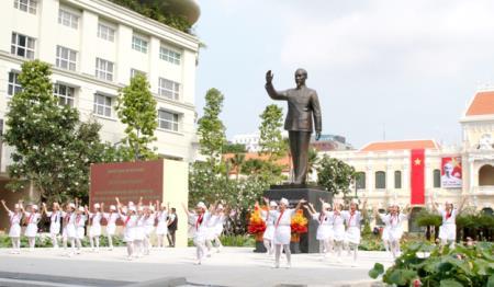Trọn niềm tin yêu và tự hào