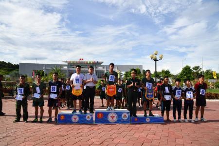Chạy việt dã chào mừng Giao lưu hữu nghị biên giới Việt Nam - Campuchia tại tỉnh An Giang