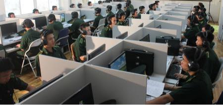Chủ động đấu tranh với các quan điểm sai trái trên mạng xã hội