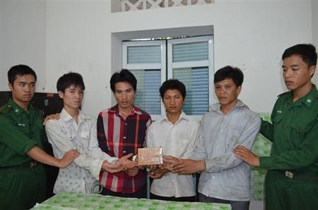 BĐBP Lai Châu bắt vụ vận chuyển 1 bánh hê-rô-in