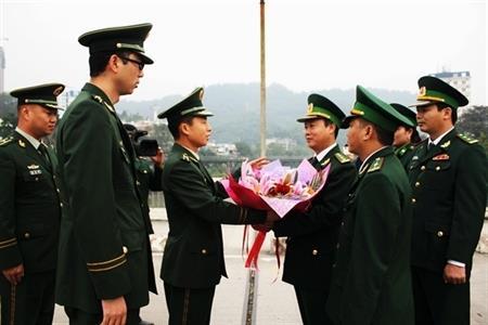 Giao lưu hữu nghị giữa BĐBP Lào Cai và Biên phòng Hà Khẩu, Vân Nam, Trung Quốc