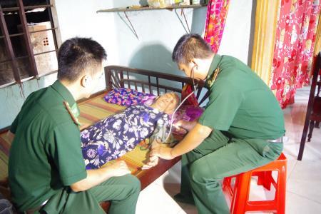 Tháng 7 - nghĩa nặng, tình sâu