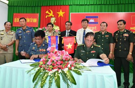 Bước tiến mới trong công tác đối ngoại biên phòng
