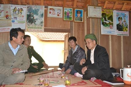 Già làng mẫu mực ở bản Ăng