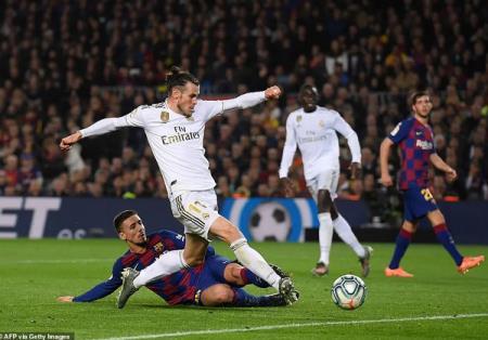 Liverpool vào chung kết, Barcelona và Real Madrid bất phân thắng bại