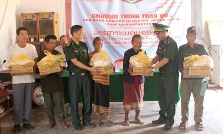 Những ân tình của “thàn mỏ” Biên phòng Việt Nam