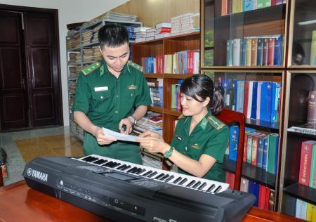 “Chú bộ đội X-Factor” và niềm đam mê sáng tác