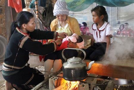 Khó cán đích mục tiêu giảm tỉ lệ tử vong trẻ em dân tộc thiểu số