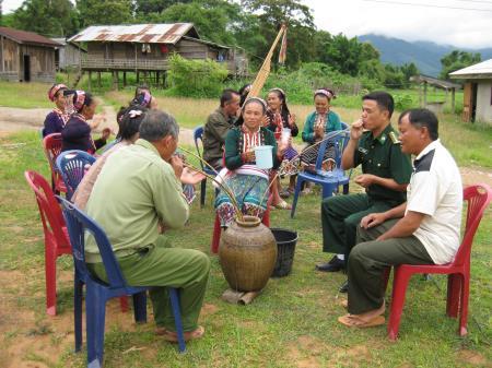 Sáng tình đồng chí, đẹp tình biên cương