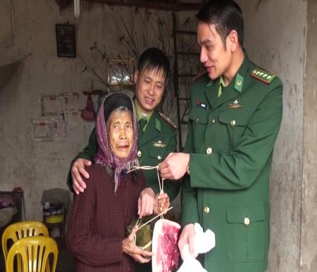 "Tây Bắc mãi ghi ơn những người con trung hiếu"