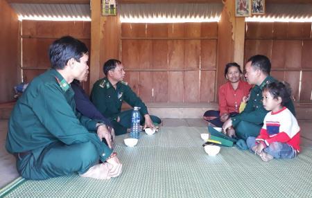 “Gieo” niềm tin vững chắc trong lòng dân biên giới