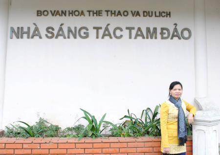 Thi sĩ của bản làng