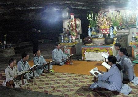 Chùa Hang và Âm Linh Tự