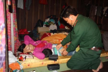 Thầy thuốc quân hàm xanh ở Làng Ho