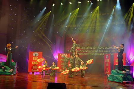 Phụ nữ Quân đội tài năng, sáng tạo trong tuyên truyền