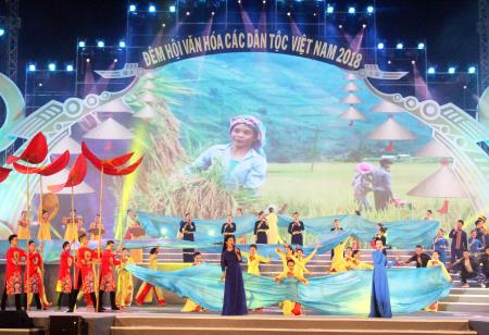 Đậm đà bản sắc văn hóa các dân tộc Việt Nam
