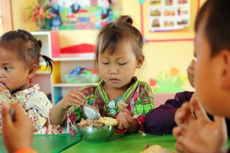 Ươm những “mầm xanh” nơi biên cương Tổ quốc