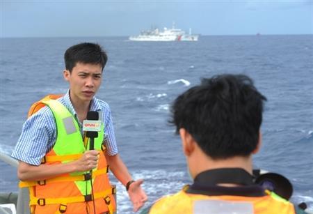 Dùng ngòi bút đấu tranh bảo vệ chủ quyền biển đảo