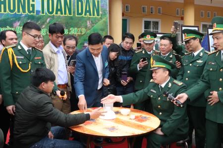 Tưng bừng Ngày hội Biên phòng toàn dân
