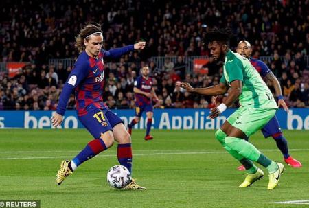 Barcelona vào tứ kết Cúp nhà Vua, Messi lập kỷ lục