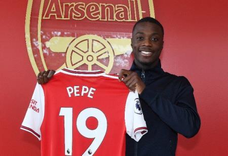 Arsenal xô đổ kỷ lục chuyển nhượng