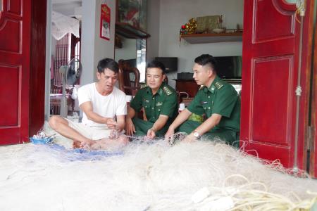 Ngư dân Cát Hải đoàn kết bám biển