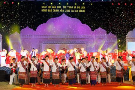 Khai mạc Ngày hội Văn hóa, Thể thao và Du lịch đồng bào Chăm năm 2016