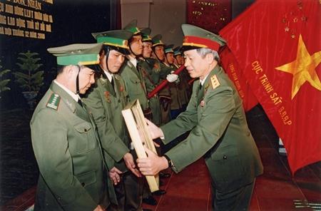 Đổi mới công tác nắm tình hình, đấu tranh hiệu quả với các loại tội phạm xâm phạm an ninh quốc gia