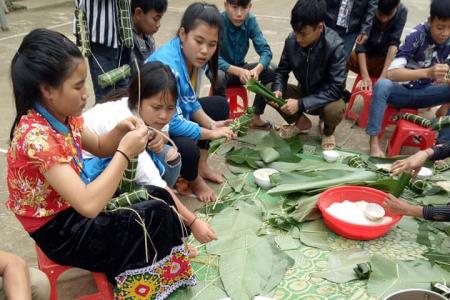 Bữa cơm tất niên của học trò bán trú vùng cao