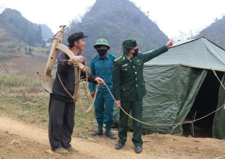 “Hết dịch, con sẽ về chăm sóc mẹ”