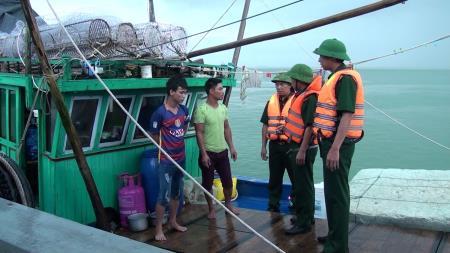 BĐBP Quảng Ninh: Bắt 2 vụ sử dụng công cụ "tận diệt" nguồn lợi hải sản