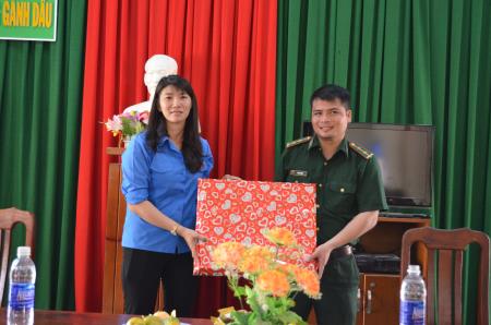"Giao lưu Đoàn - thắm nghĩa tình hải đảo" tại Phú Quốc