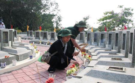 Sáng mãi nghĩa tình đồng đội