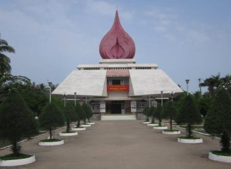 Ngày mới trên quê hương Định Thủy Anh hùng