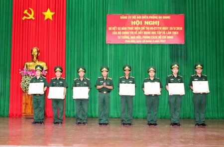 Xứng danh “Bộ đội Cụ Hồ”