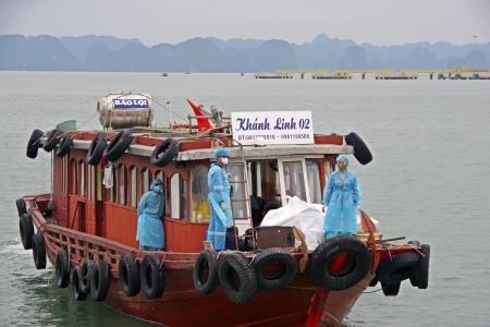 Thực hiện cách ly thuyền viên trên tàu biển đến Hạ Long