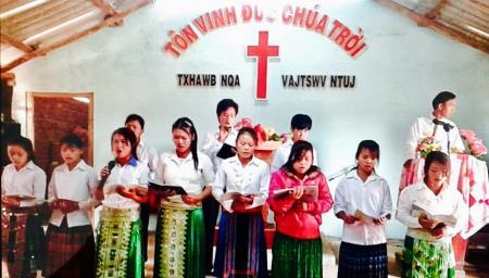 Cảnh giác với hoạt động truyền đạo trái pháp luật vào vùng dân tộc Mông