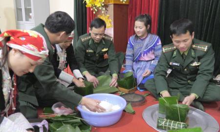 Xuân biên phòng gắn kết tình quân dân