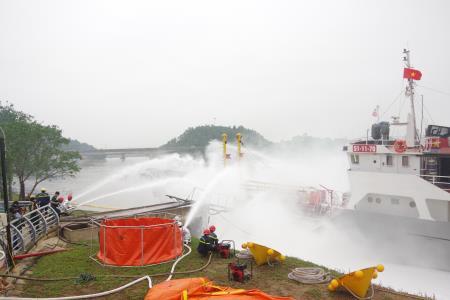Diễn tập ứng phó sự cố tràn dầu tại Kho xăng dầu 661
