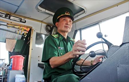 Cánh chim trên biển Đông Bắc