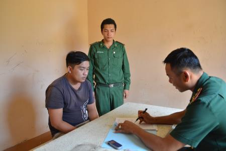 Mua xe máy giá rẻ mang sang Campuchia tiêu thụ