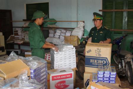 Căng mình đấu tranh phòng, chống buôn lậu