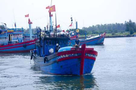 Xuân muộn ở làng chài Bình Châu