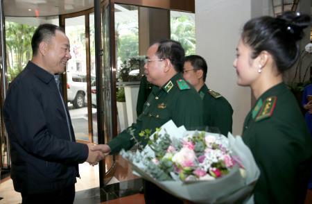 Thiếu tướng Phùng Quốc Tuấn đón tiếp đoàn đại biểu Cục Quản lý Di dân Quốc gia Trung Quốc