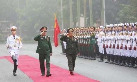 Đoàn đại biểu Chính trị cấp cao Quân đội nhân dân Lào thăm chính thức Việt Nam