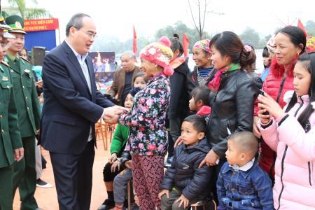 "Xuân Biên phòng - Ấm lòng dân bản"