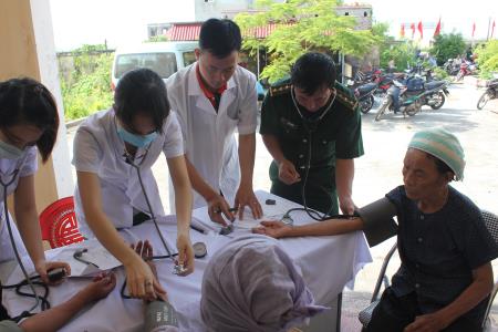 Người cao tuổi tham gia bảo vệ biên giới