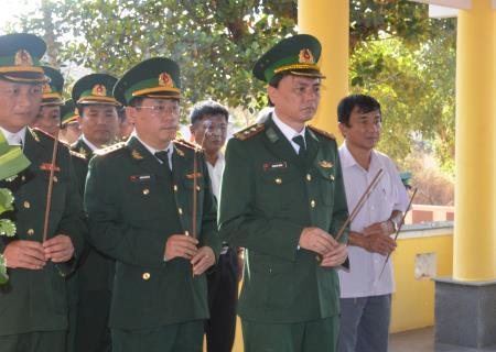 Khánh thành Bia tưởng niệm các liệt sỹ hy sinh trong chiến tranh bảo vệ biên giới Tây Nam