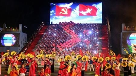 Chương trình nghệ thuật đặc biệt "Đất nước trọn niềm vui"